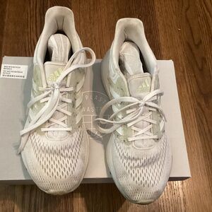 Adidas white/neon running shoe ladies 9